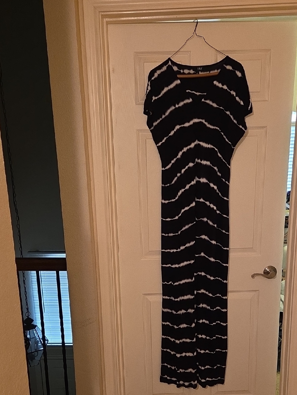 a.n.a Black and White Tie-Dye Short Sleeve Maxi Dress